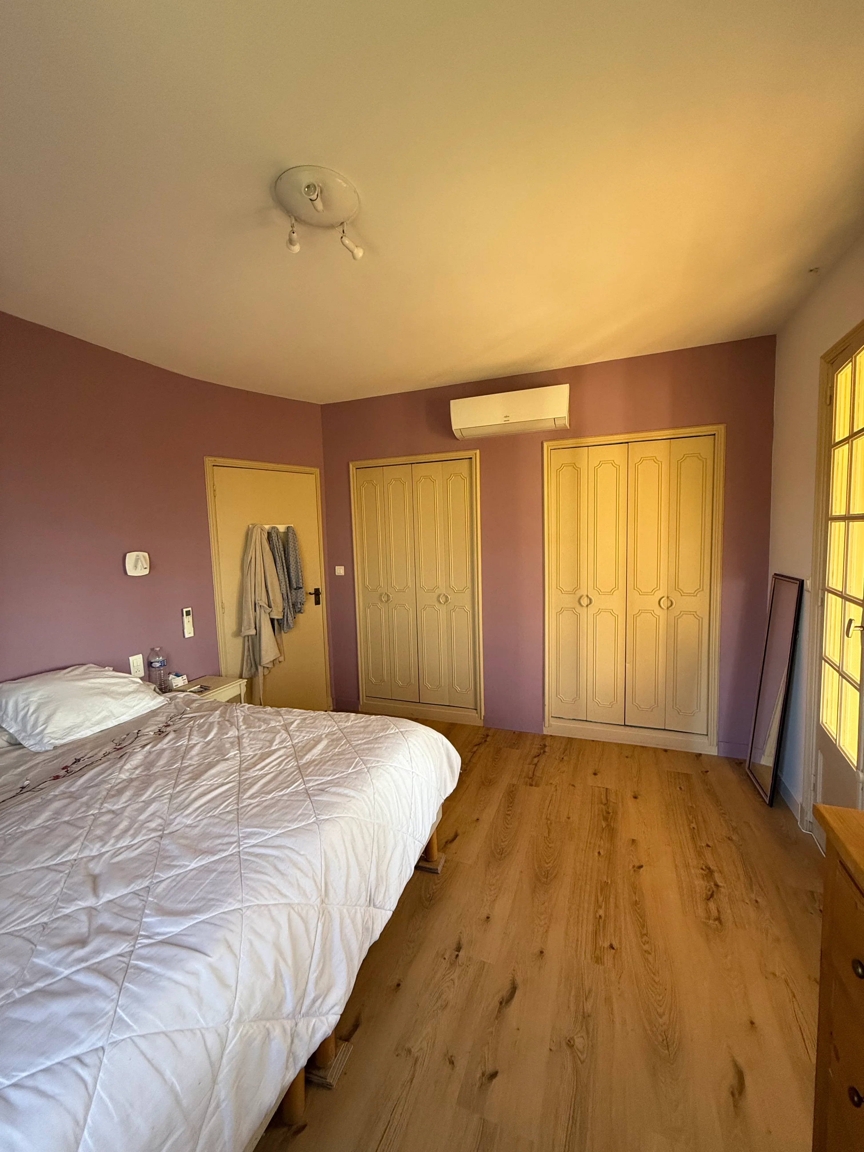Chambre rénovée dans l'Aude — LK Peinture